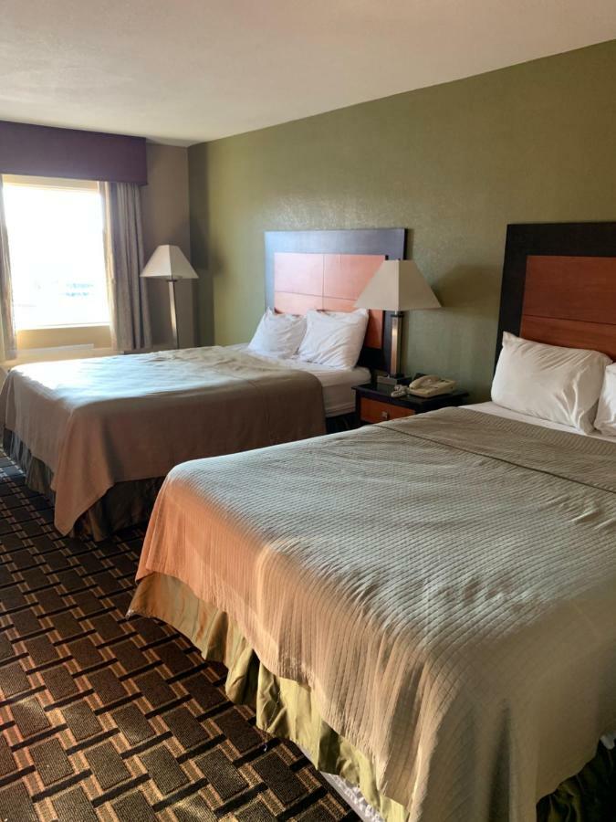 Relax Inn Heth Shell Lake エクステリア 写真